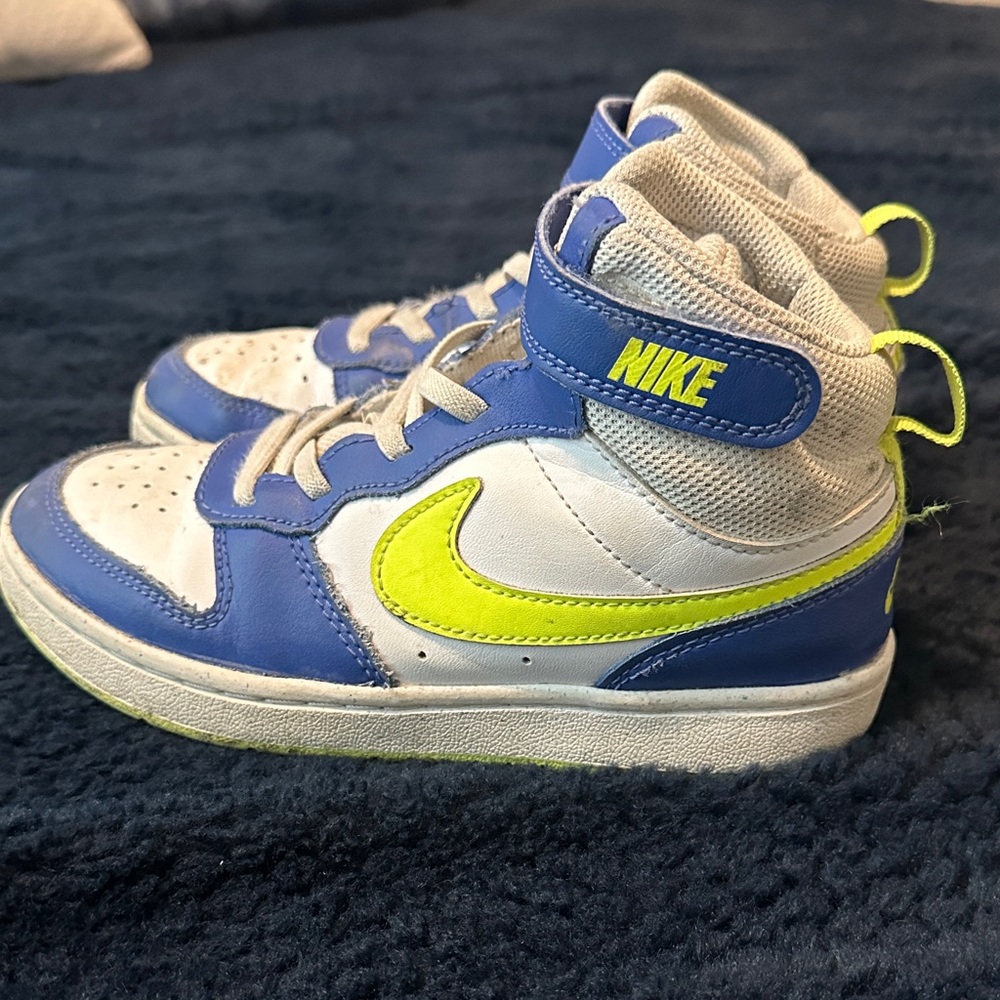 Nike Kids White and Blue Sneakers with Neon Accents